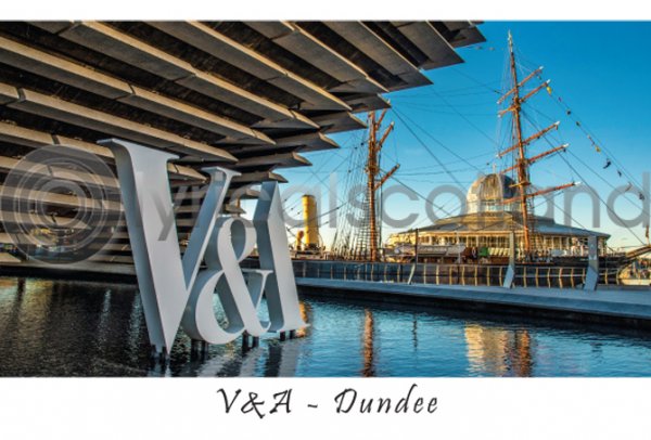 V&A Dundee Postcard